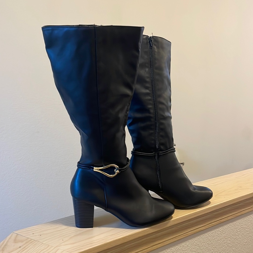 Black boots, size 9 with gold buckle.